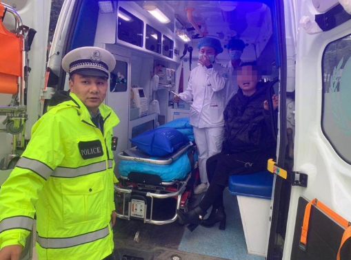 <b>铜川警医联动迅速救援两起交通事故伤者</b>