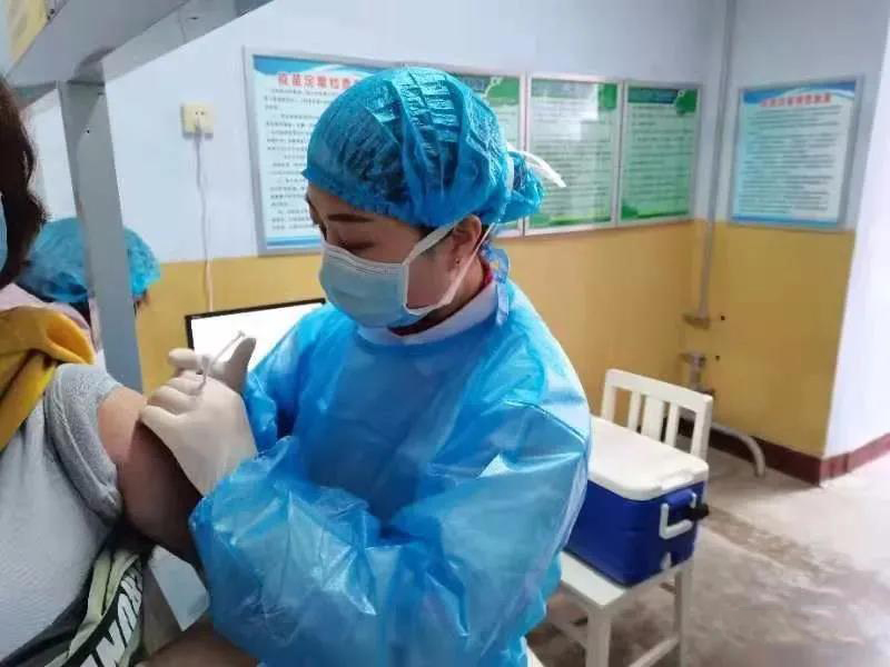 <b>汉中2县已开始接种新冠疫苗</b>