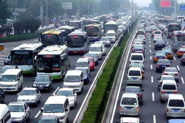 <b>车流高峰将出现在年初六 陕西省发布交通安全预警</b>