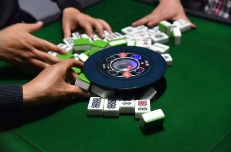 <b>网友举报汉中城固一麻将馆聚众赌博 8名参赌人员被处罚</b>