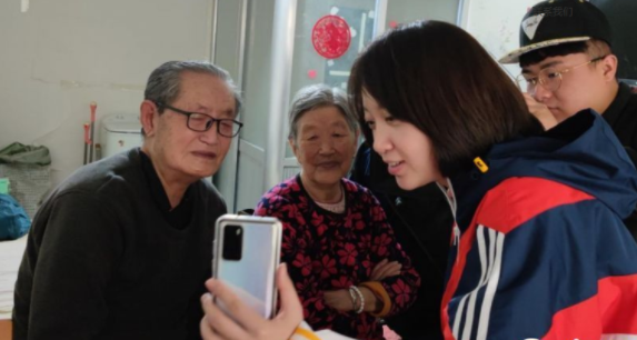 <b>志愿军老兵苏玉洲69年的心愿终于实现 刘兴汉烈士的后代找到了</b>