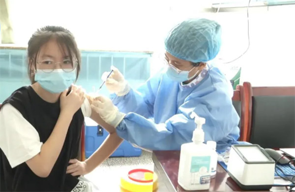 <b>秦汉新城12-17岁人群首针接种完毕 8月下旬将迎来第二次接种</b>