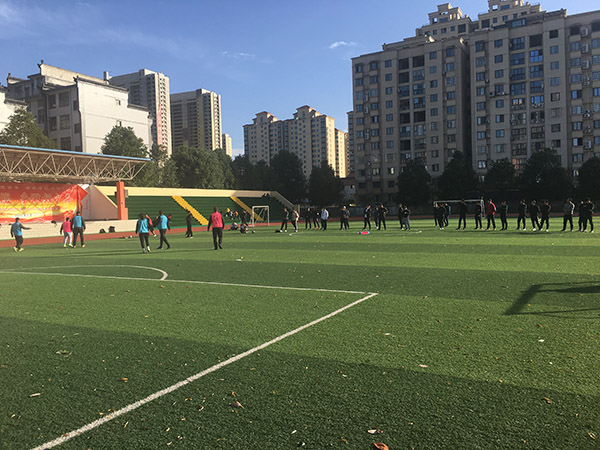 <b>汉中南郑举办校园足球裁判员培训班 推动足球运动发展</b>