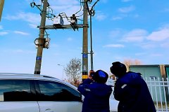 <b> 24小时轮班值守 榆林科创新城供电公司保各检测点安全稳定用电</b>