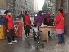 <b>法门寺博物馆组织党员干部下沉社区用心守护 当好防疫“守门人”</b>