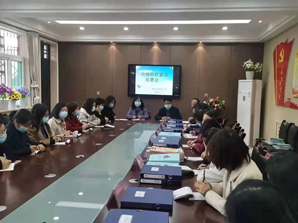 不忘来时路 灼灼赤子心  ——记西堡小学“抗疫先锋”王礼强校长