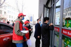 <b>靖边县党员干部深入商场超市、集贸市场、药店 开展沿街门店排查工作</b>