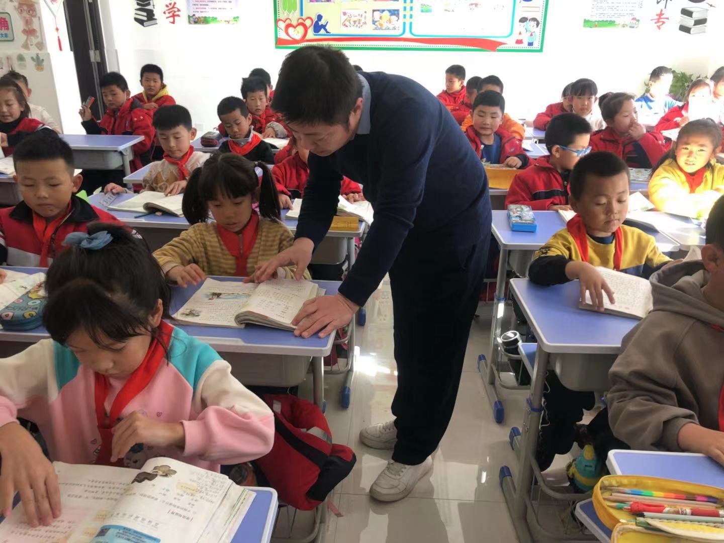 <b>对口帮扶 | 支教老师卢金元：无悔选择，执着追求</b>