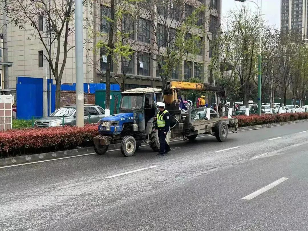 汉中交警开展农村地区突出交通非法行为集中整治统一行动