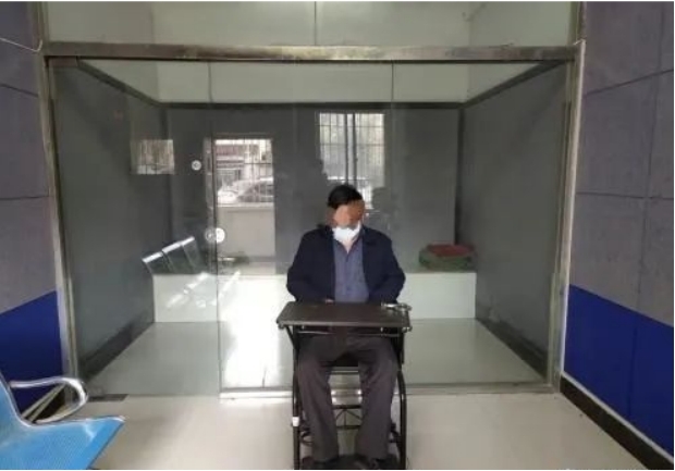 <b>翻越高速护栏，逃避疫情检查 柞水公安：行政拘留七日</b>