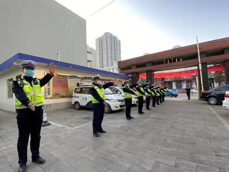 <b>府谷县交警：厉兵秣马大练兵 强警筑梦续华章</b>