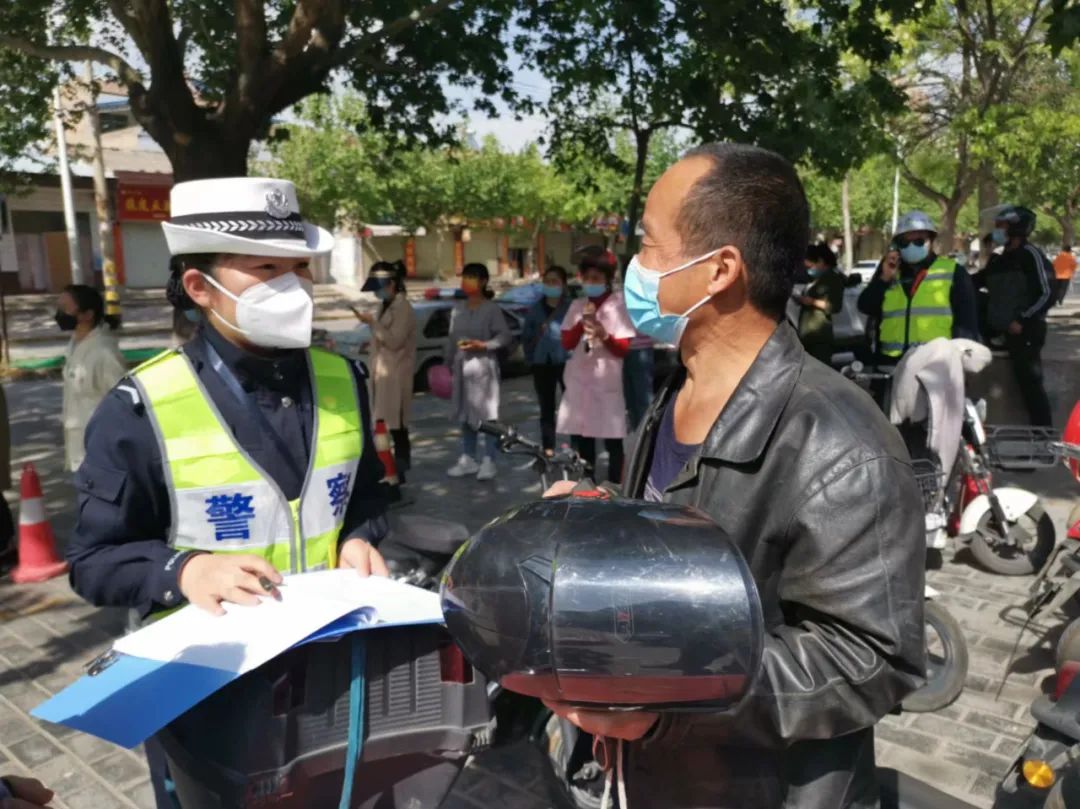 <b>蒲城交警开展电动车违法行为专项整治行动</b>