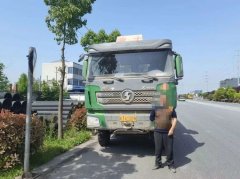 汉中交警查处两起渣土车超载违法行为 罚款1300元