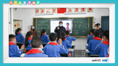 <b>最温柔的牵挂丨习近平与红领巾</b>