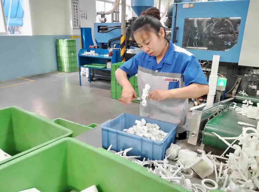 <b>陕西联塑科技：产能快速提升 打造物流中心</b>
