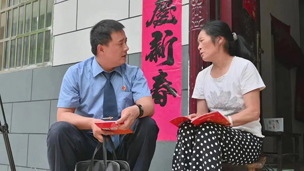 “美好生活，民法典相伴” 丹凤县人民检察院开展普法宣传活动