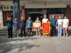 <b>路边偶遇6岁儿童突发高烧求搭车 留坝县热心好人迅速将其送到医院救治</b>