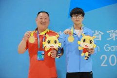 <b>汉中代表团首金来了 魏煜峰夺得陕西省十七运会男子丙组49公斤级比赛金牌</b>