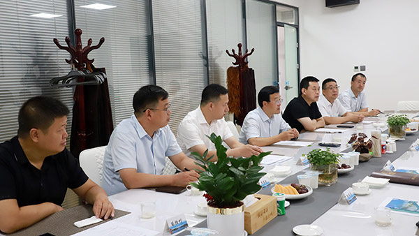 <b>宝鸡市渭滨区举行第四期政银企“早餐会” 倾听企业意见 深化对接合作</b>