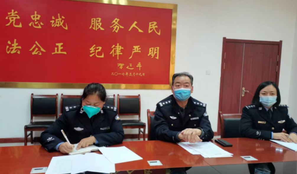 <b>靖边县公安局交警大队车管所召开打击“非法中介”警企座谈推进会</b>