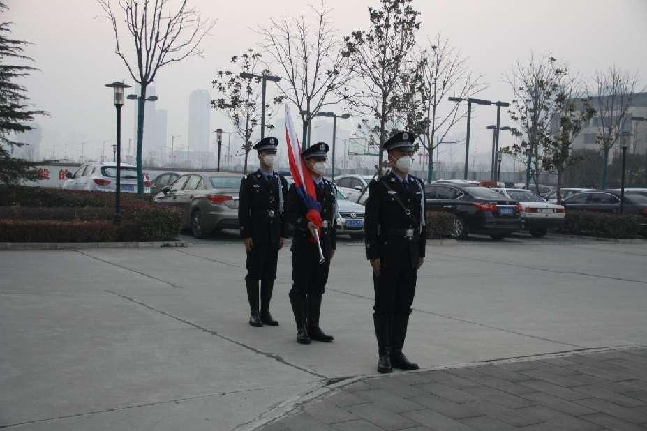 <b>眉县公安局举行中国人民警察节升旗仪式</b>