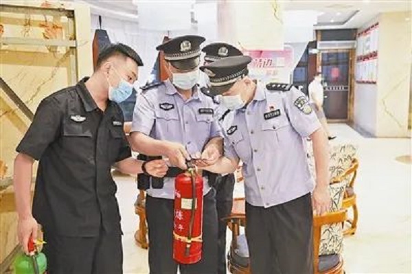 <b>靖边县：累积小平安 创建大和谐</b>