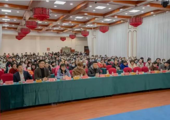 <b>商洛市镇安县金台书院家庭教育促进会《父母学堂》启动</b>
