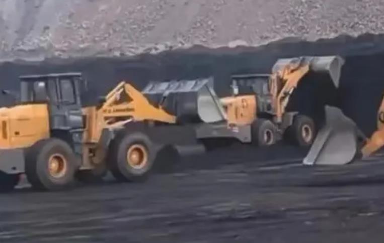 <b>51人失联！内蒙古阿拉善左旗煤矿发生坍塌，涉事企业曾多次失信、欠税</b>