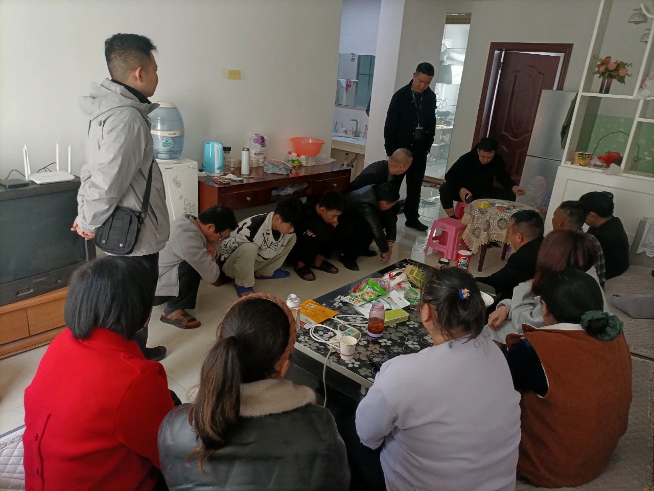 <b>汉中市略阳县公安破获涉诈案件20起，39人被抓</b>