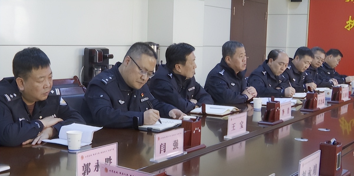 <b>破解“停车难”！靖边县人大常委会专题调研</b>