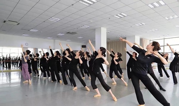 <b>讲好汉中故事！ 汉中市文化馆打造汉中元素音乐广场舞</b>