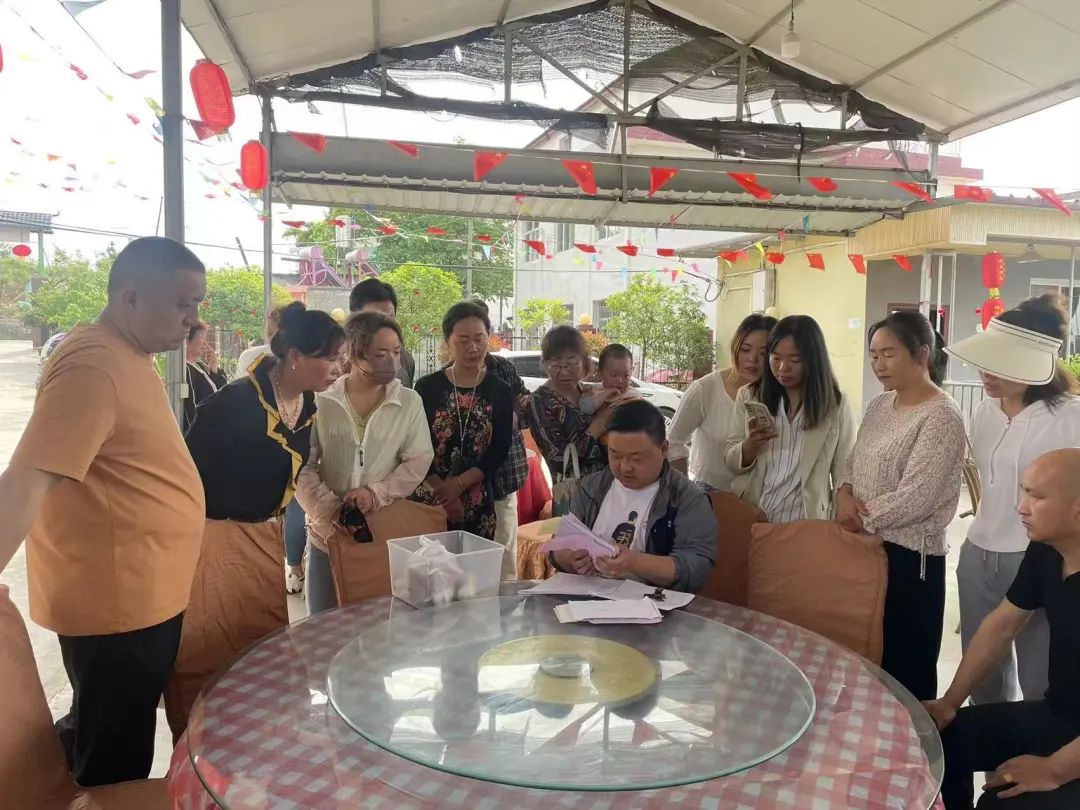 <b>汉中市汉台区一镇召开农家乐现场观摩会 助力打造特色农家乐餐饮品牌</b>