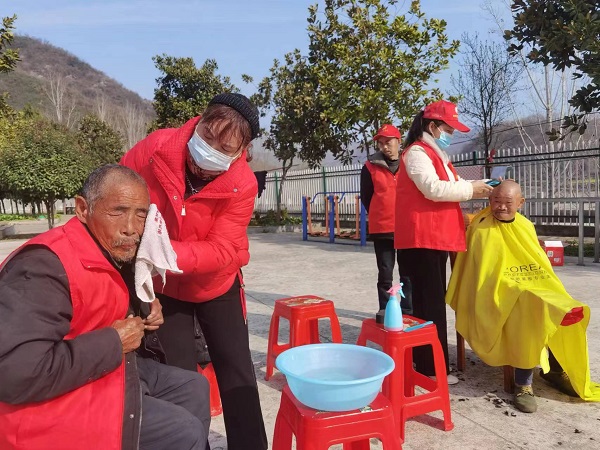 <b>商洛市商南县湘河镇开展系列主题实践活动凝聚发展正能量</b>
