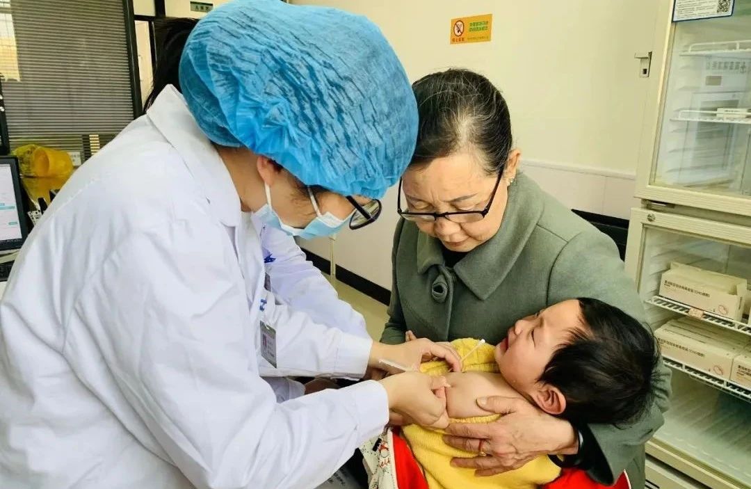 <b>汉中市南郑区：“小豆苗”发挥大作用 推进疫苗接种“智慧化”</b>