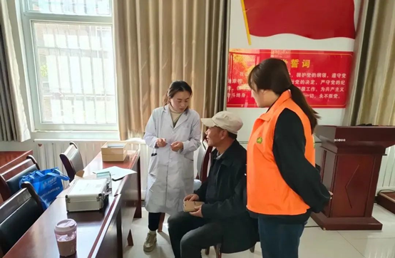 宝鸡市凤县坪坎镇：免费筛查白内障 便民惠民暖人心