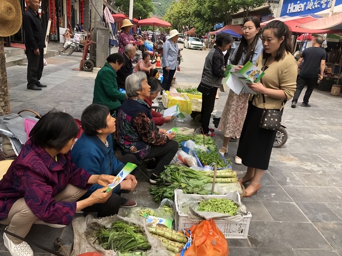 <b>商洛市柞水县财政局凤凰财政所：多措并举 加强惠农政策宣传</b>