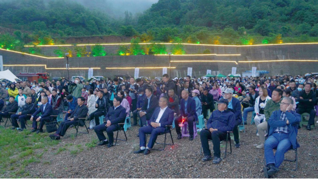 <b>第二届宝鸡露营大会暨千车万人游宝鸡活动在渭滨区鸡峰山景区启动</b>