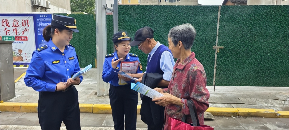 <b>安康市恒口示范区城管综合执法大队：与“民”相伴  “典”亮生活</b>