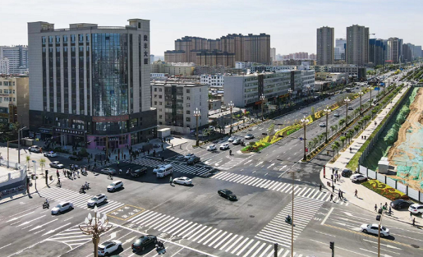 <b>榆林市榆阳区文化南路拓宽改造工程竣工 6月5日正式通车</b>