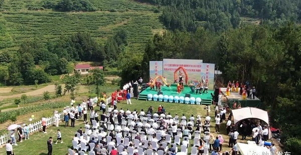 <b>汉中市勉县举行汉观艺术馆开馆仪式暨方济众精品书画展</b>