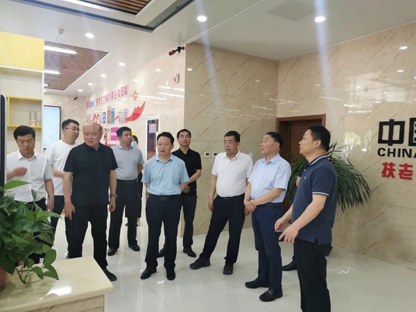 <b>陕西民政厅副厅长戈养年、省福彩主任李哲宏一行来榆林调研福彩工作</b>