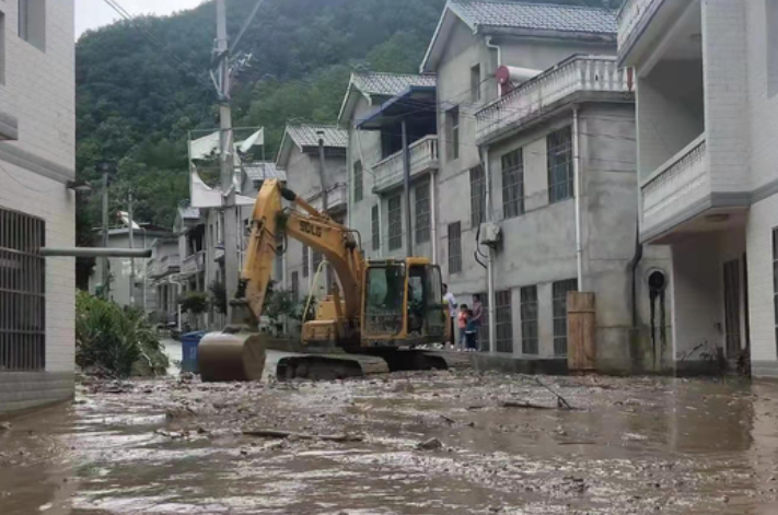 <b>陕西旬阳一村庄发生泥石流 暂无人员伤亡报告！这些地方注意防范</b>