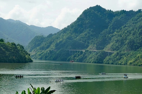 <b>126名运动员参赛  2023汉江赛艇大师赛在安康石泉县后柳水乡举办</b>