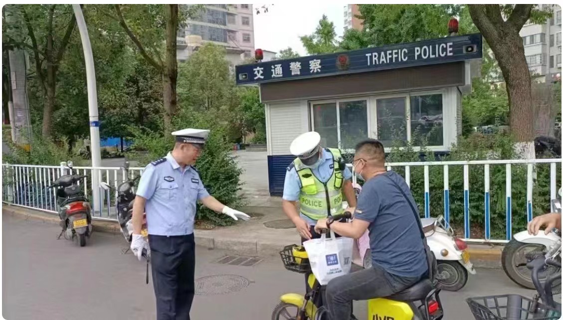 <b>为期一个月！汉中市交警二大队开展中心城区交通秩序集中整治工作</b>