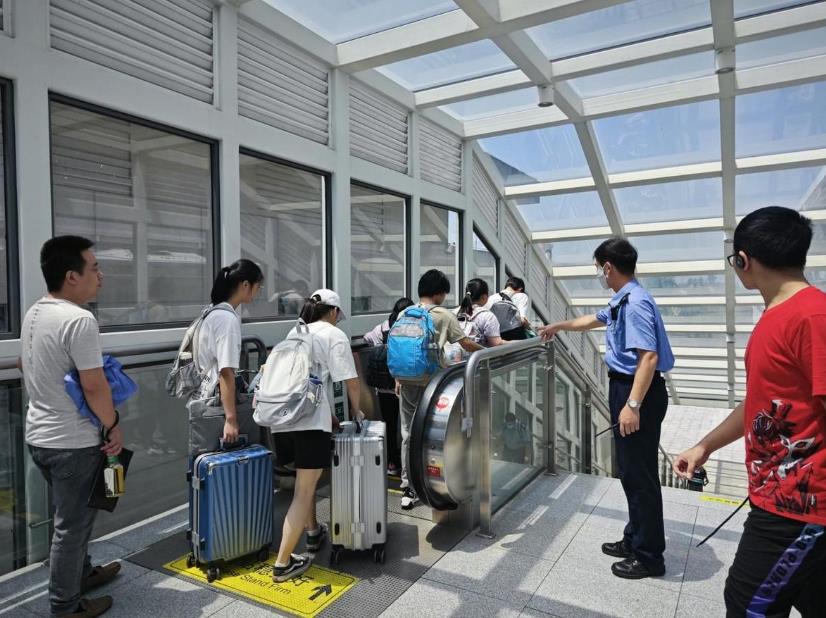 <b>7月1日铁路暑运启动 汉中车务段预计发送旅客188万人次</b>