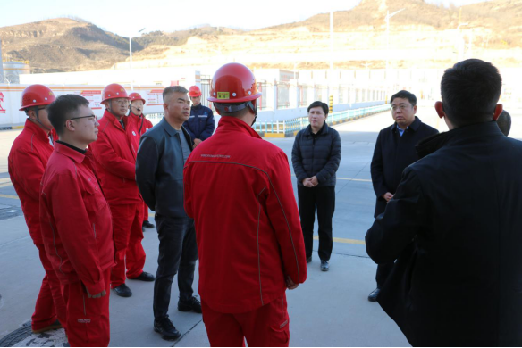<b>延安市甘泉县委常委、副县长李建深入辖区重点企业开展调研</b>