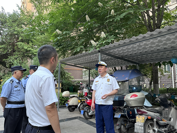 <b>清理违规停放电动车497辆！宝鸡市电动自行车夜查行动强势开启</b>