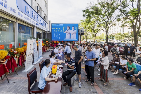 <b>汉中市明元骨科医院内科开诊并举行大型义诊活动  </b>