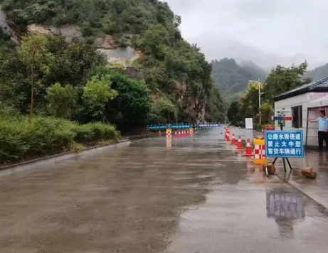 <b>受降雨水毁影响 陕西商洛部分道路实施交通管制</b>