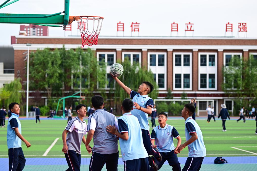 <b>奋进在教育强国大路上——新中国成立75周年教育事业发展成就综述</b>